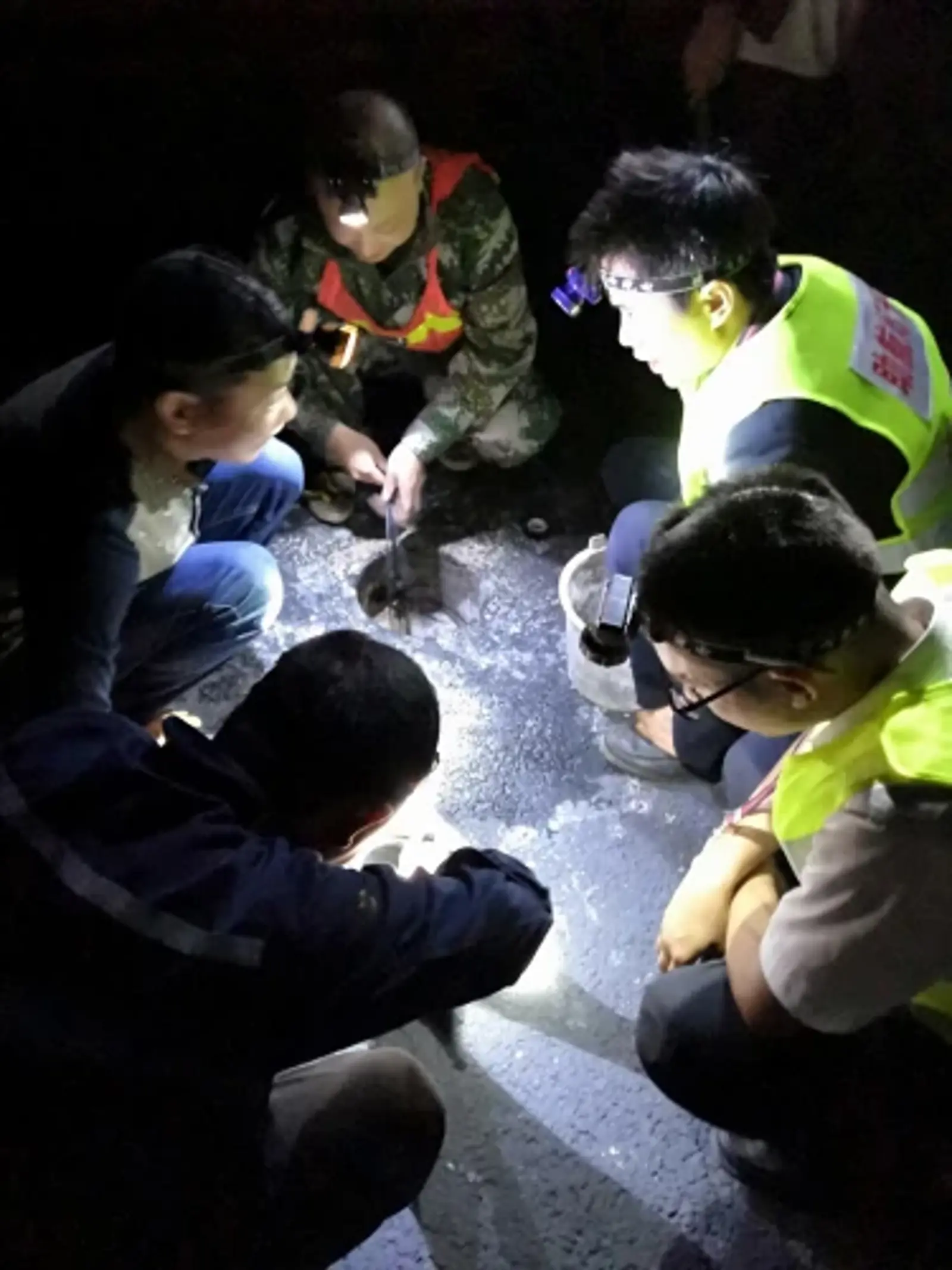 西双版纳机场完成LED跑道中线灯改造