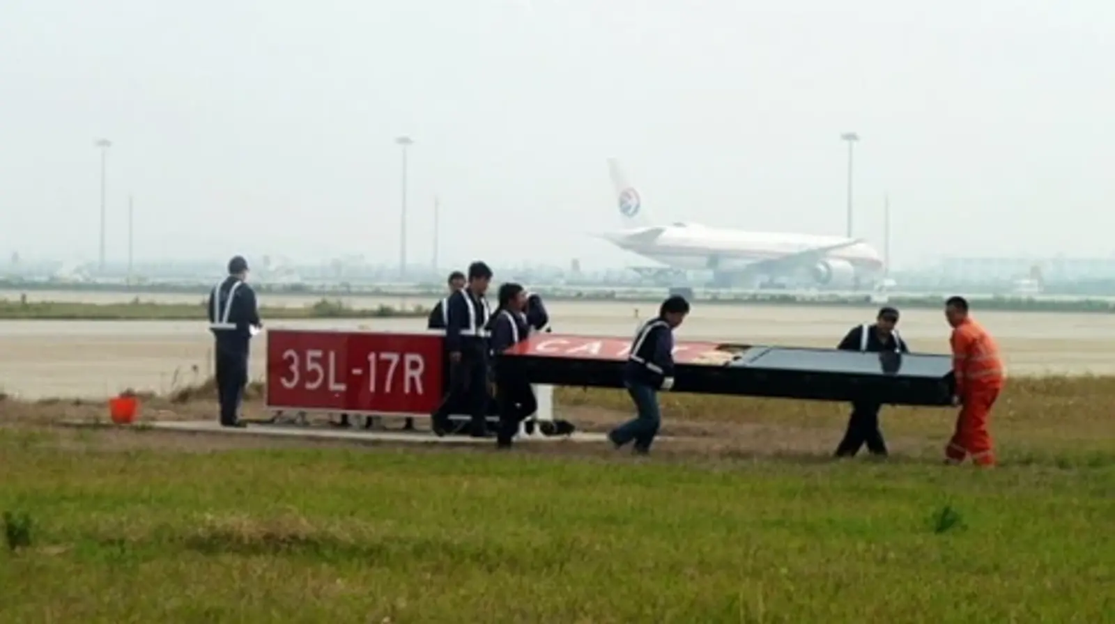 Pudong in’t Airport Replaced 466pcs of Florescent TGS from Airsafe